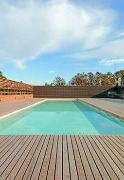 Piscina Piscina con tarima