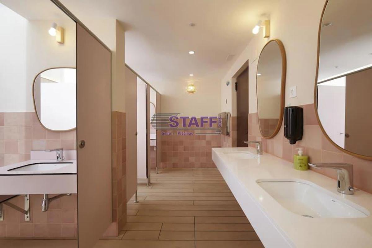 Cabinas sanitarias para baños en Camping Cala Pola Cabinas sanitarias para baños en Camping Cala Pola