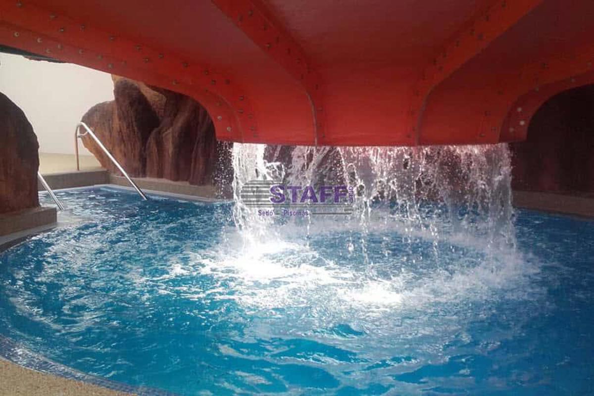 Construcción de una piscina receptora en Camping Àmfora Construcción de una piscina receptora en Camping Àmfora