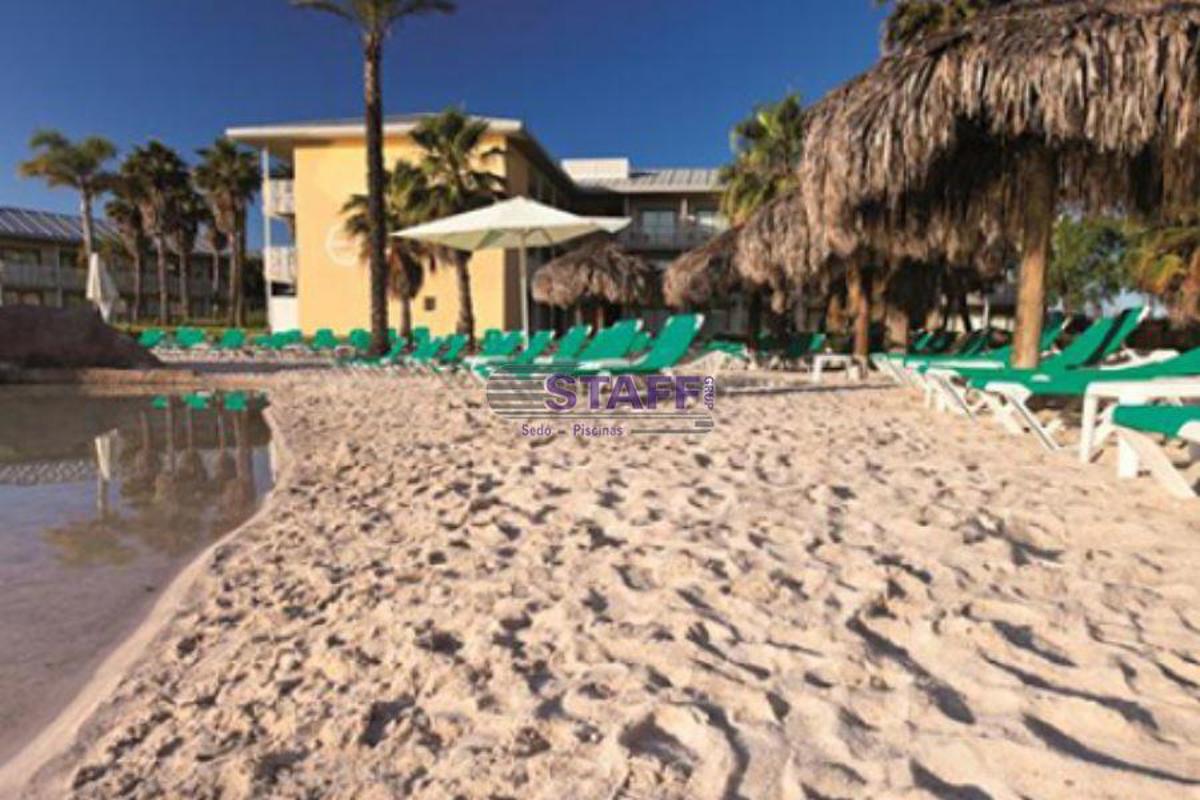 Piscinas, lagos y SPA en Port Aventura Piscinas, lagos y SPA en Port Aventura